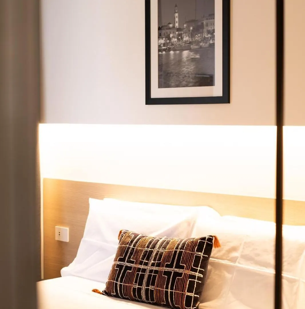 بيت ضيافة Riviera Apulian Rooms باري